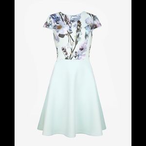 SOLD❌ON MERC❌Ted Baker Torchlit Skater